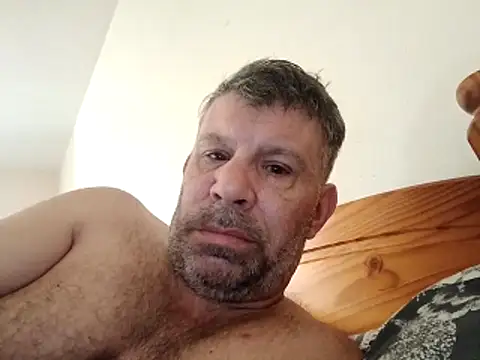 Snapshot of stud2512 chatting on May 2, 7:02 am stud2512 online show from May 2, 7:02 am