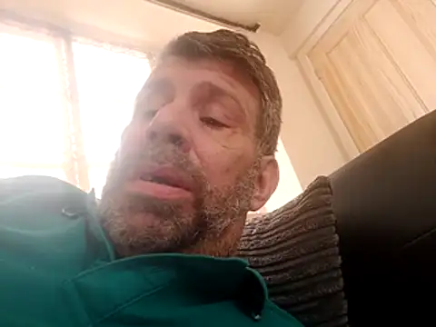 stud2512 online show from April 7, 9:22 am