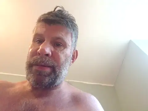 Snapshot of stud2512 chatting on May 18, 5:40 pm stud2512 online show from May 18, 5:40 pm