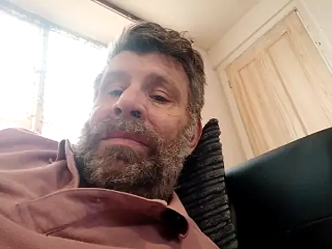 Snapshot of stud2512 chatting on April 20, 3:13 pm stud2512 online show from April 20, 3:13 pm