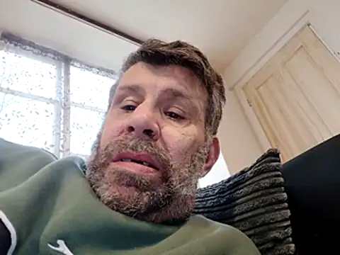 stud2512 online show from April 8, 4:19 pm