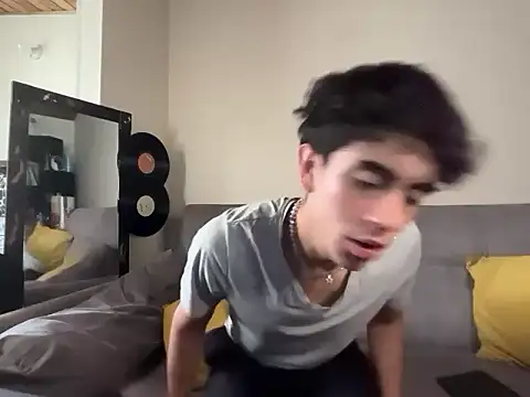 Stolas ying online show from March 5, 9:11 pm