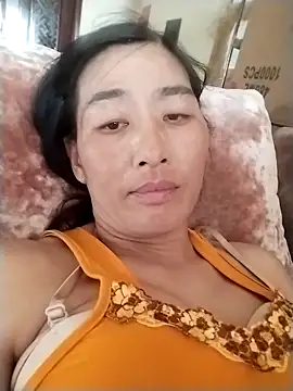 lris-Beauty77 online show from March 21, 7:31 am