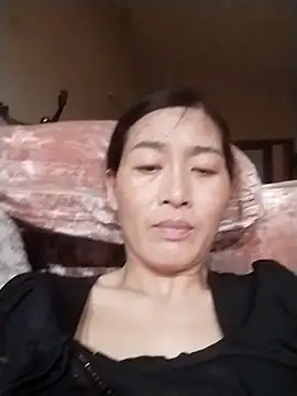 lris-Beauty77 online show from March 23, 3:23 pm