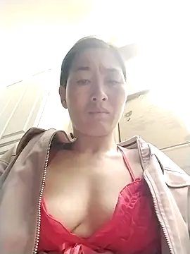 lris-Beauty77 online show from February 27, 8:08 pm