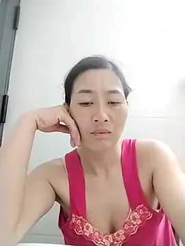 lris-Beauty77 online show from March 6, 8:26 pm