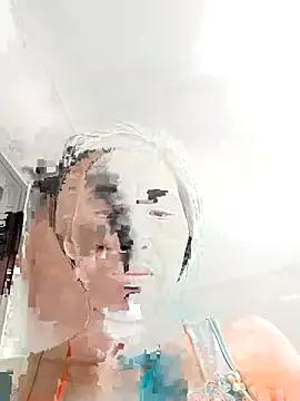 lris-Beauty77 online show from April 8, 3:19 am