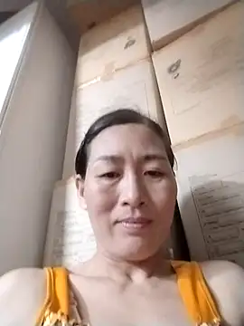 lris-Beauty77 online show from March 31, 3:03 pm