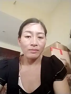 lris-Beauty77 online show from March 28, 7:20 am