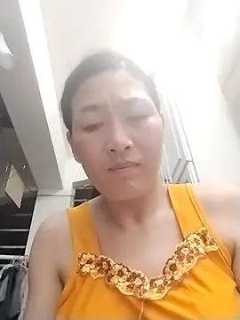 lris-Beauty77 online show from March 25, 4:17 pm