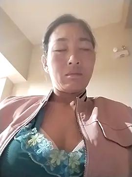 lris-Beauty77 online show from March 8, 9:07 pm