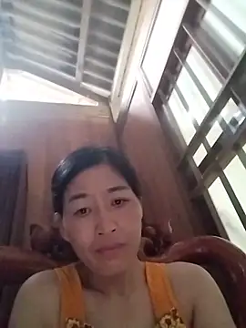Snapshot of lris-Beauty77 chatting on June 18, 10:59 pm lris-Beauty77 online show from June 18, 10:59 pm