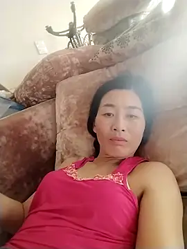 lris-Beauty77 online show from April 11, 7:45 am