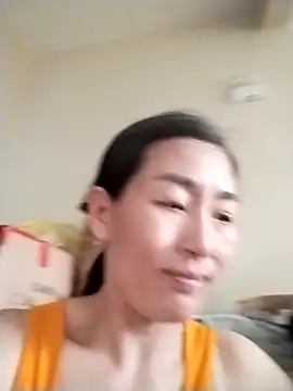 lris-Beauty77 online show from April 14, 10:09 am