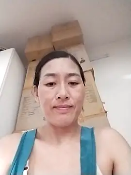 lris-Beauty77 online show from April 23, 2:51 pm