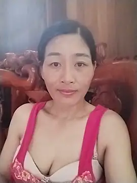 Snapshot of lris-Beauty77 chatting on June 18, 10:53 am lris-Beauty77 online show from June 18, 10:53 am