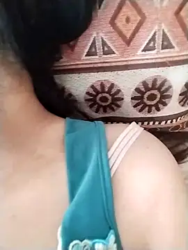 lris-Beauty77 online show from April 13, 7:12 am