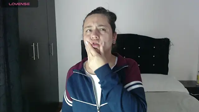 Ana  arms online show from April 1, 2:36 pm