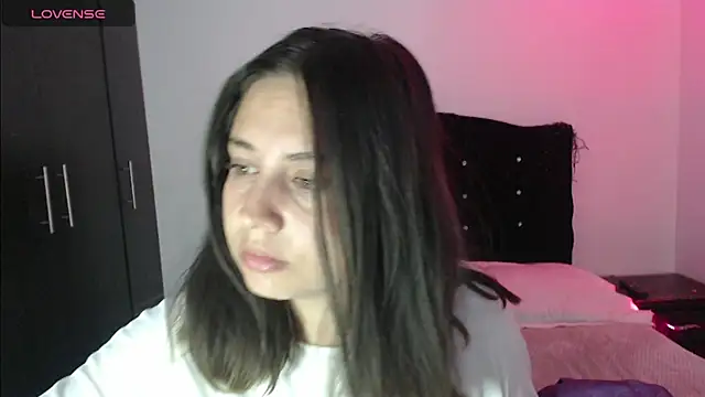 Ana  arms online show from March 26, 5:00 pm