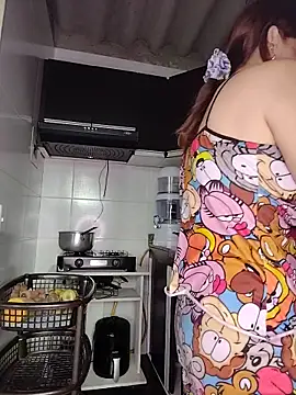 ivonnahills online show from May 14, 4:59 pm