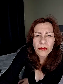 ivonnahills online show from April 18, 1:19 am