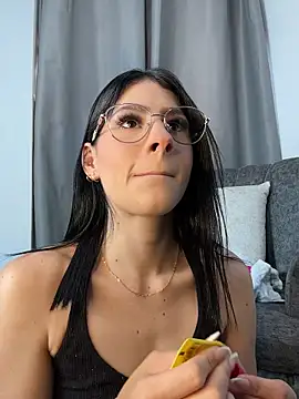 Dasha Be online show from April 14, 9:42 pm