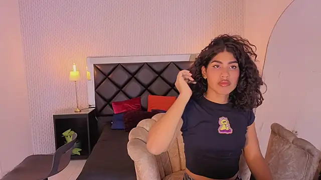 soffiene online show from February 28, 4:12 am