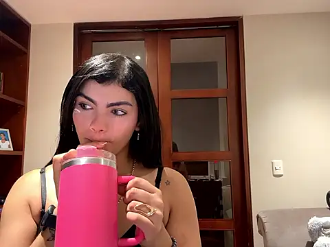 emilyRosett online show from March 5, 2:52 am