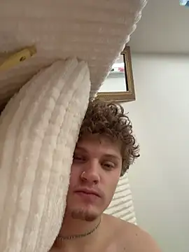 Snapshot of PAPITRVN chatting on February 23, 7:36 pm PAPITRVN online show from February 23, 7:36 pm