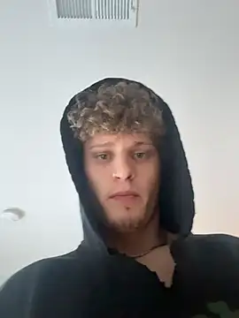 Snapshot of PAPITRVN chatting on February 21, 9:28 pm PAPITRVN online show from February 21, 9:28 pm