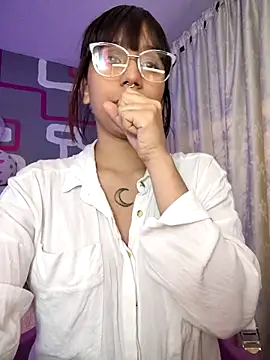 ElowenVirelle online show from March 2, 5:08 am