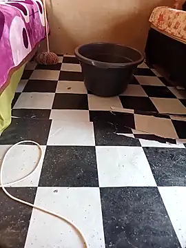 Snapshot of Dee-n-Dee_nyash chatting on February 21, 9:00 am Dee-n-Dee nyash online show from February 21, 9:00 am