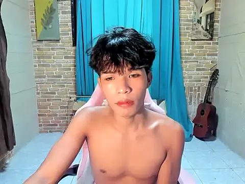 Snapshot of Nick_cummer12 chatting on July 15, 4:36 pm Nick cummer12 online show from July 15, 4:36 pm