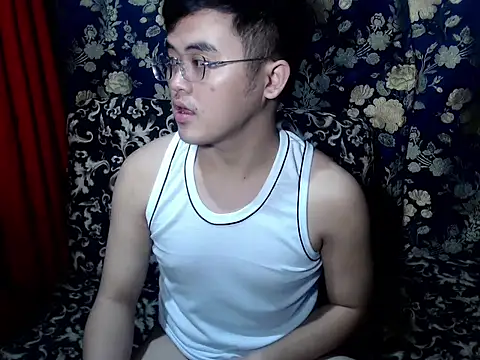 Snapshot of cute_asian22 chatting on February 25, 2:39 pm cute asian22 online show from February 25, 2:39 pm