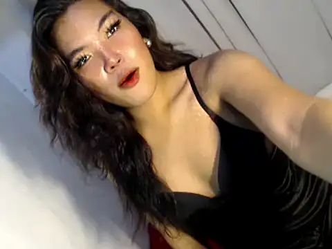 Snapshot of Royalty_marcela6969 chatting on February 22, 11:12 am Royalty marcela6969 online show from February 22, 11:12 am