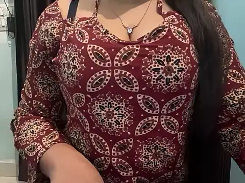 Avneet kaurr1 online show from March 11, 3:33 am