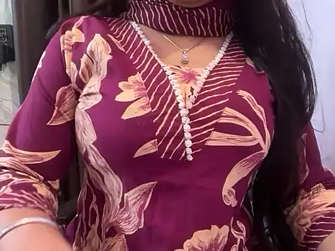 Avneet kaurr1 online show from June 2, 3:06 am