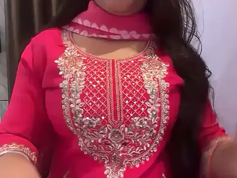 Avneet kaurr1 online show from June 6, 2:17 am