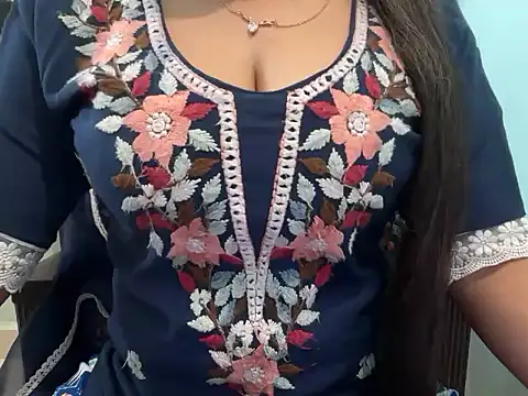 Avneet kaurr1 online show from February 28, 4:45 am