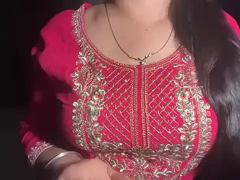 Avneet kaurr1 online show from April 11, 12:31 pm