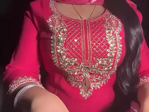 Avneet kaurr1 online show from April 7, 6:37 am