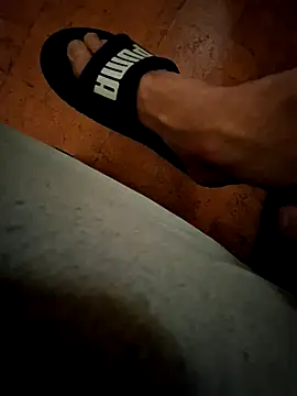 paulucio8 online show from February 24, 9:59 pm