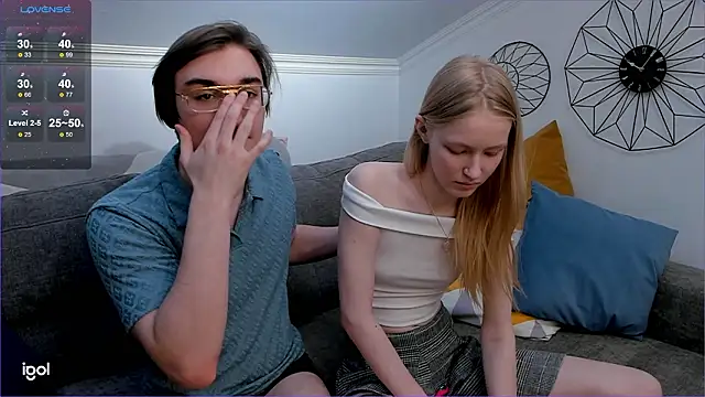 Snapshot of EliteEross chatting on February 27, 1:55 pm EliteEross online show from February 27, 1:55 pm