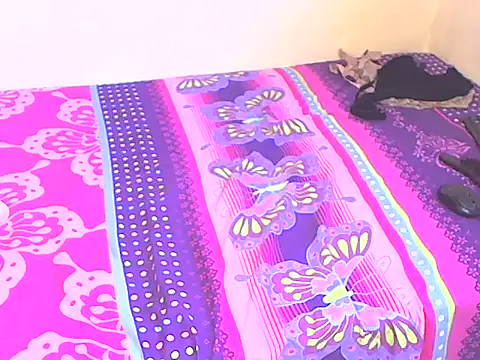 SweetChubbyQueen online show from February 25, 5:07 am