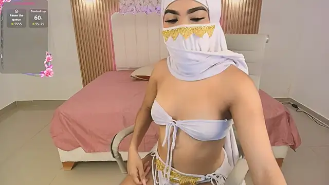 Snapshot of allyson_nahid chatting on May 4, 11:57 am allyson nahid online show from May 4, 11:57 am