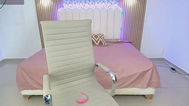 allyson nahid online show from April 14, 12:10 pm