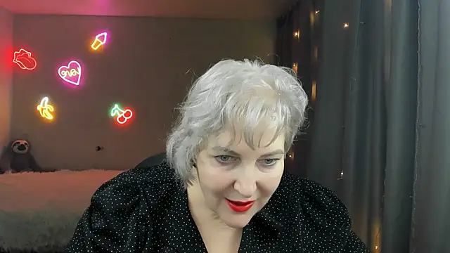 Mary-Leee online show from March 22, 4:27 am