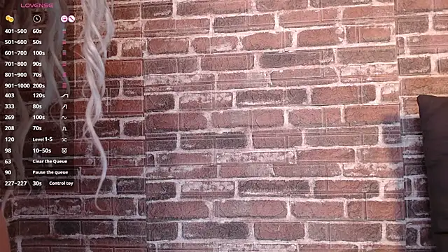 Marilyn Holmes online show from April 17, 8:33 pm