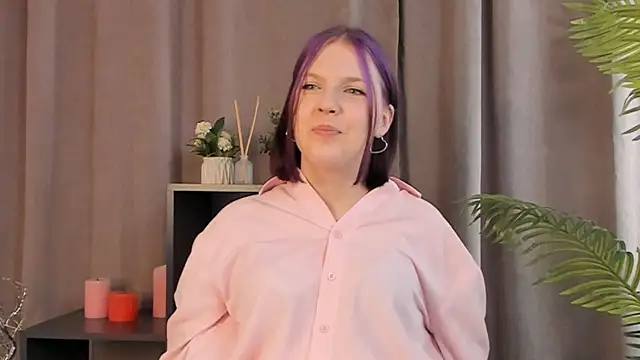 Snapshot of OllieLirette chatting on February 28, 9:31 am OllieLirette online show from February 28, 9:31 am