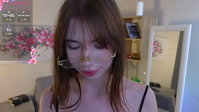 Jennin Hearl online show from April 18, 7:58 pm